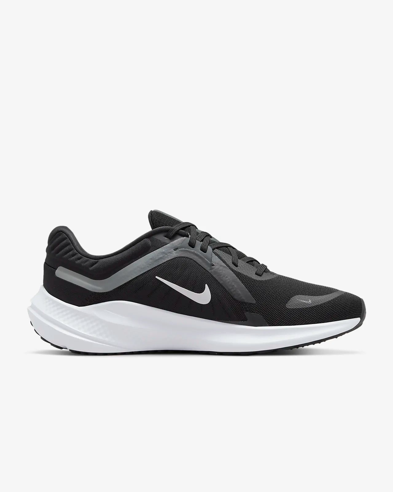 NIKE Quest 5