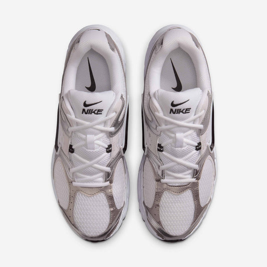 NIKE V5 RNR 8.5