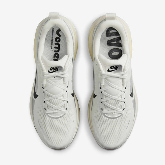 NIKE VOMERO 18 8.5