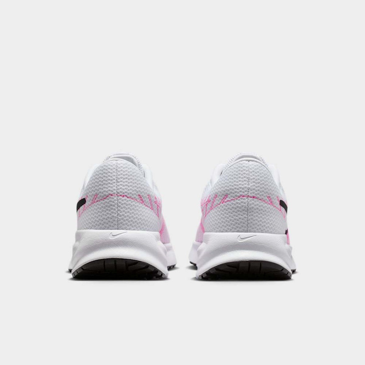 W NIKE RUN DEFY