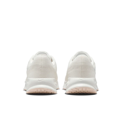 W NIKE RUN DEFY