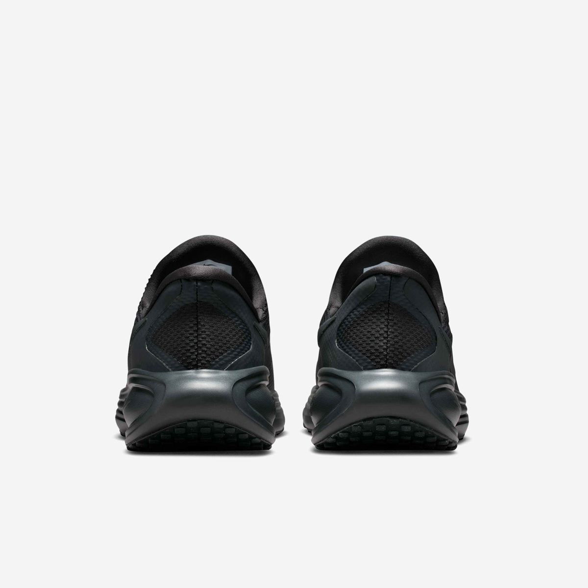 NIKE REVOLUTION 8 EASYON 7