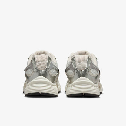 W NIKE V5 RNR