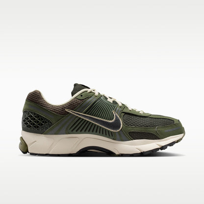 NIKE ZOOM VOMERO 5 STYLE 8
