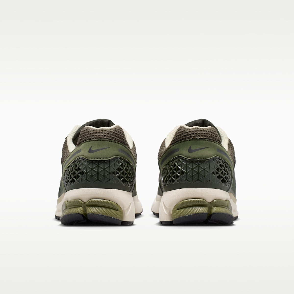 NIKE ZOOM VOMERO 5 STYLE 8